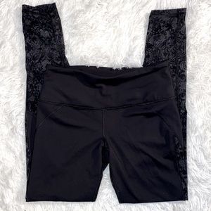 Victoria’s Secret Black Knockout High rise Leggings